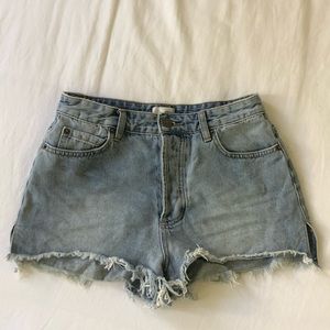 AMUSE SOCIETY DENIM HIGH RISE SHORTS / Size 27